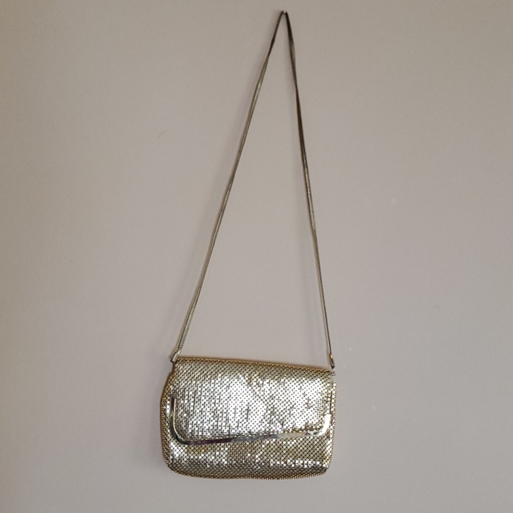 Le Regale gold shiny hand made 90s  bag